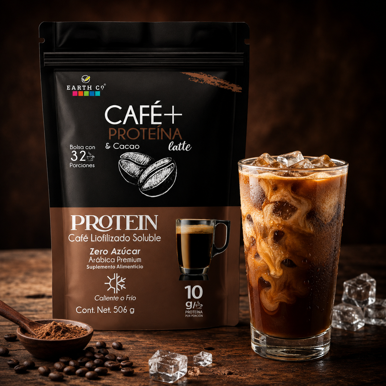 Café + Proteína y Cacao de Earth Co en versión fría tipo mocha helado, café liofilizado soluble sin azúcar.